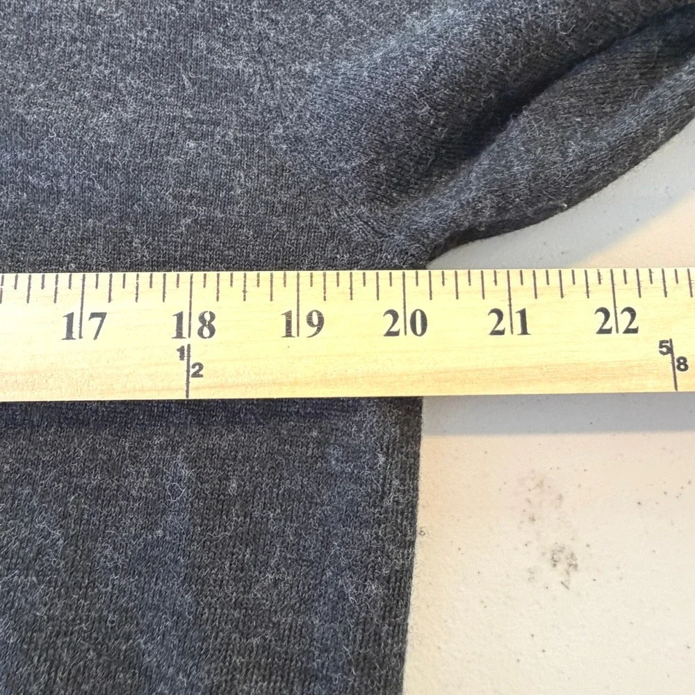 Alan Flusser Merino Wool Blend Sweater Mens L Charcoal Gray V-Neck Classic Knit